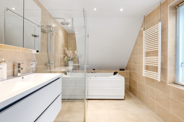 Photo 3 of Vossebes 3