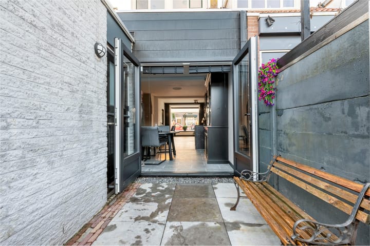 Foto 27 van H.A. Lorentzstraat 107