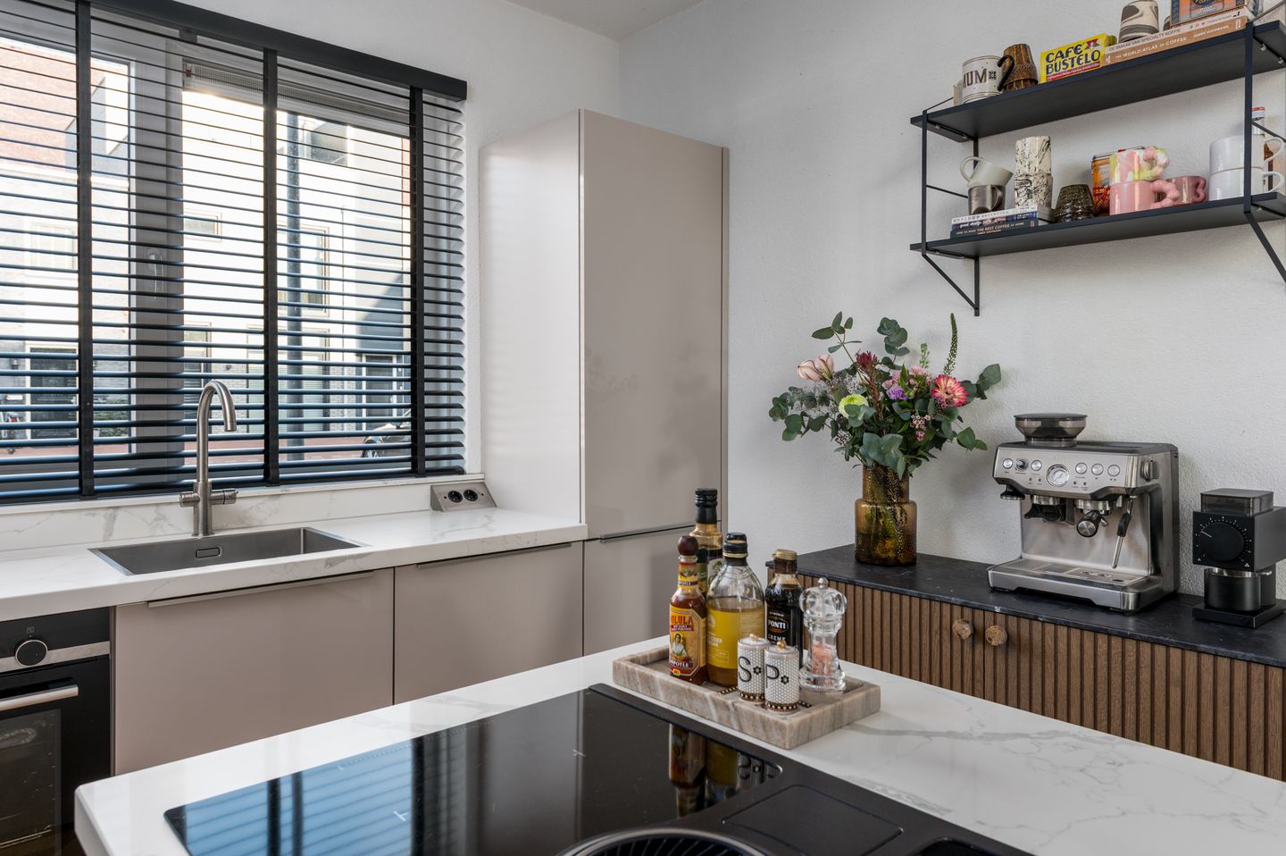 Photo 14 of Menelaosstraat 2-A