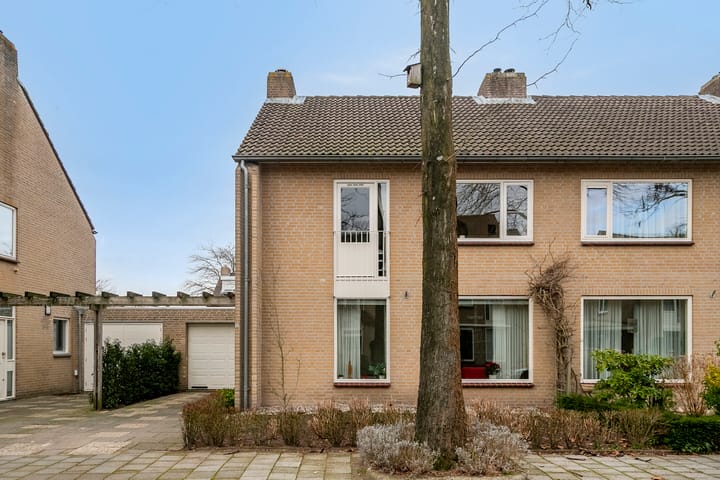 Foto 34 van Lodeizenstraat 9