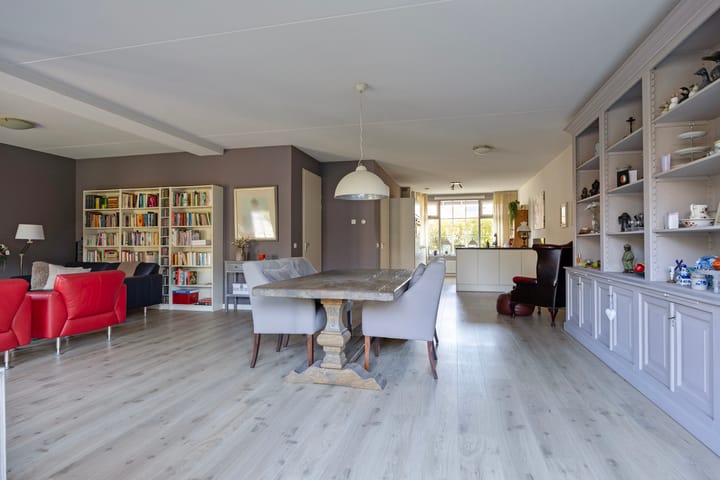 Photo 6 of Tooroplaan 6