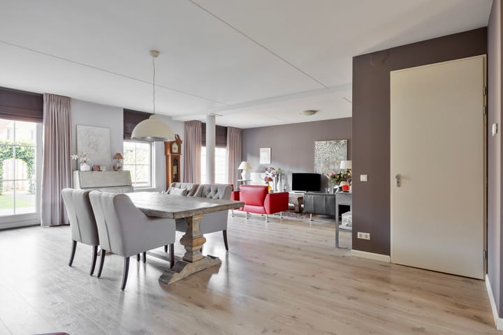 Photo 8 of Tooroplaan 6