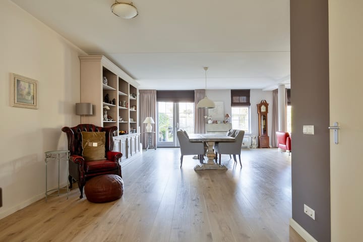 Photo 13 of Tooroplaan 6