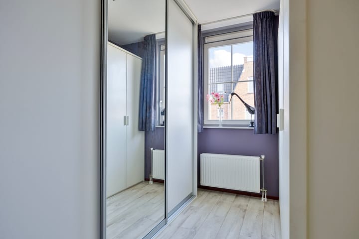 Photo 41 of Tooroplaan 6