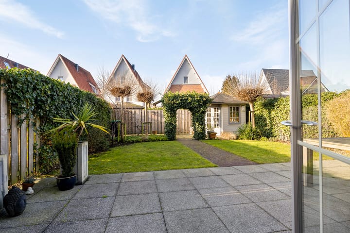 Photo 49 of Tooroplaan 6