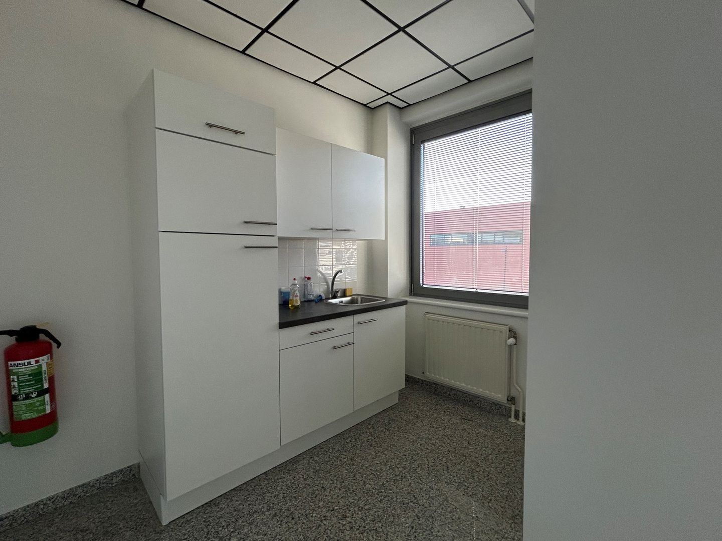 Bekijk foto 3 van Curieweg 9