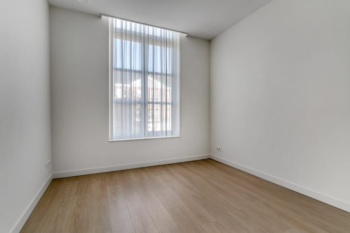 Foto 4 van Stationsplein 4-D