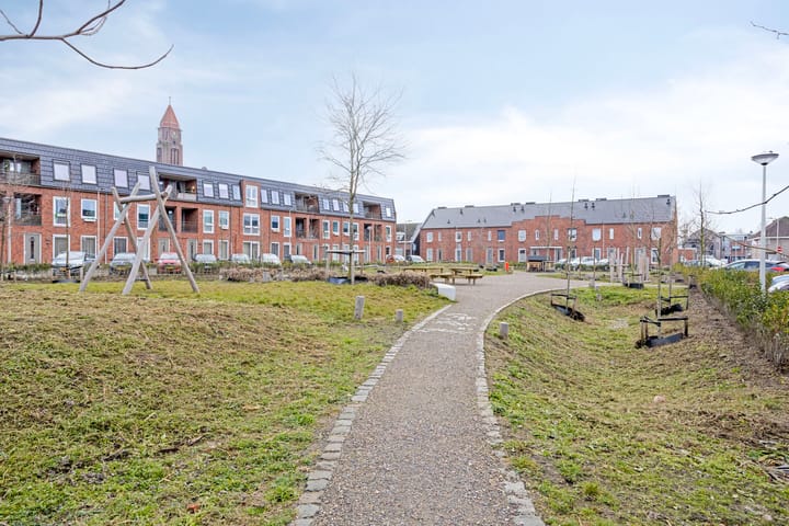 Foto 24 van Maxburgh 17