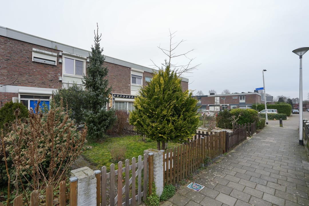 Photo 1 of Troelstrastraat 28