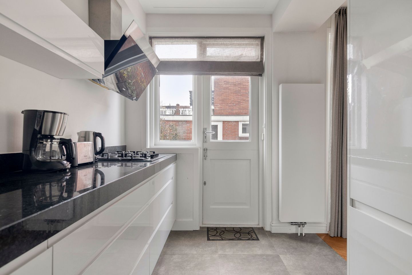 Foto 10 van Van den Broekelaan 1