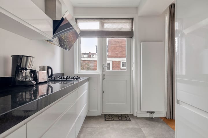 Foto 10 van Van den Broekelaan 1