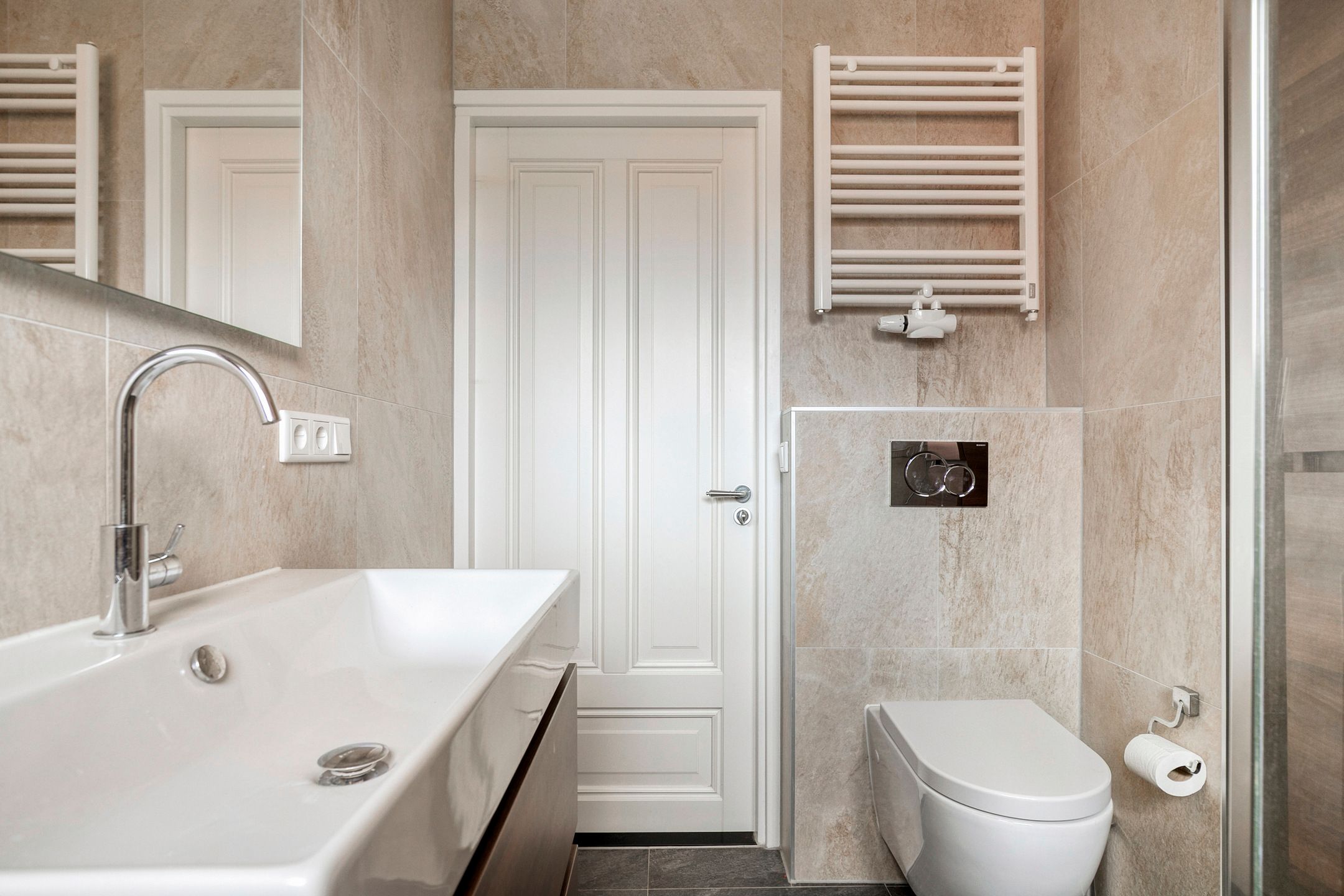 Foto 30 van Van den Broekelaan 1