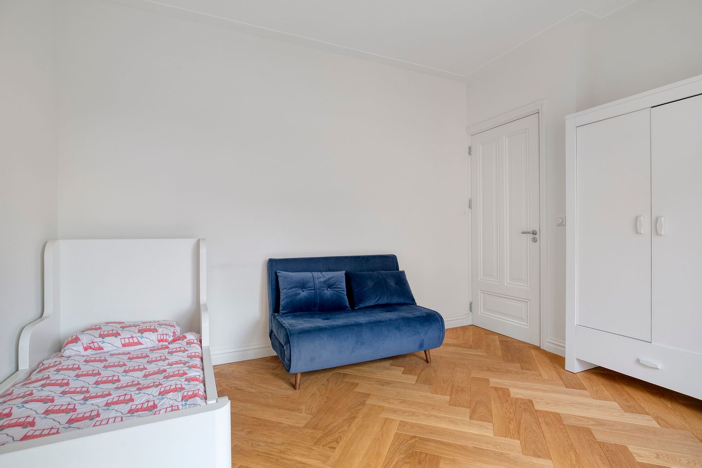 Foto 25 van Van den Broekelaan 1