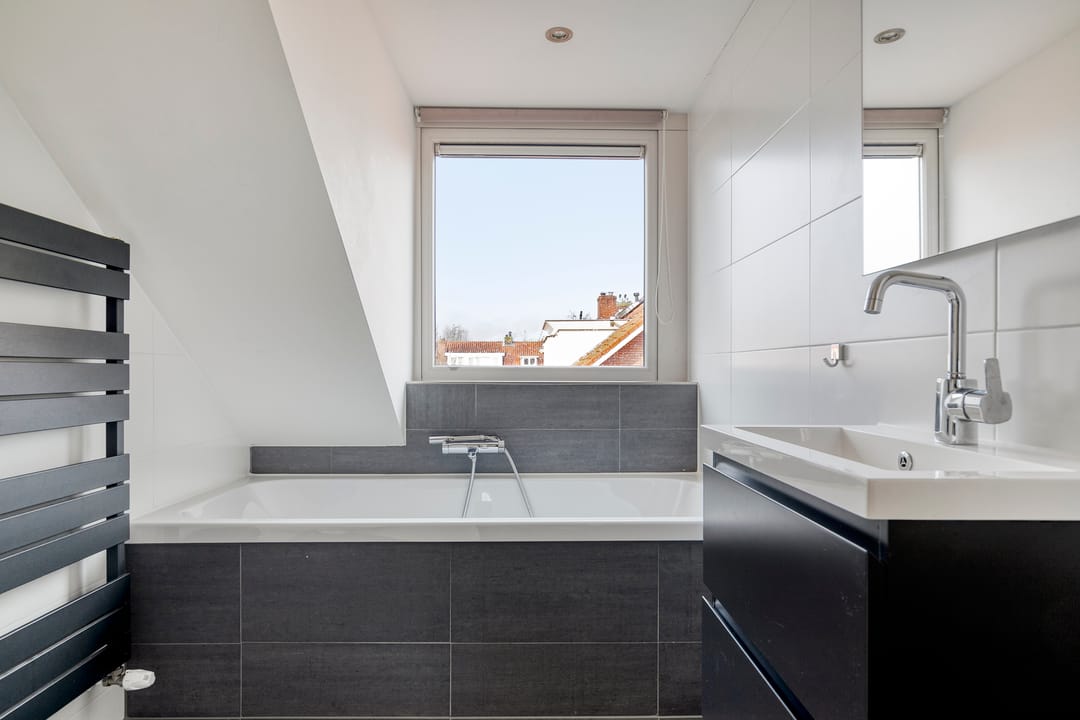 Foto 37 van Van den Broekelaan 1