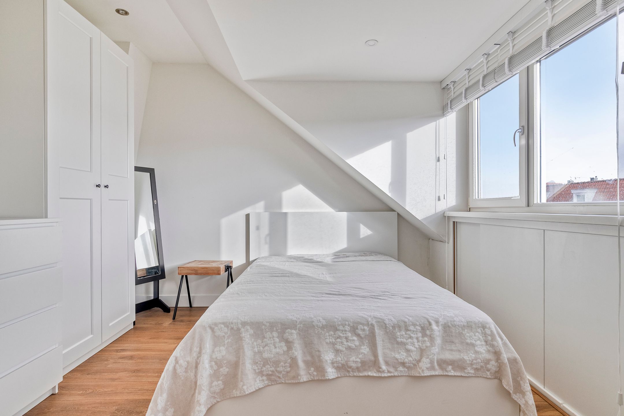 Foto 33 van Van den Broekelaan 1