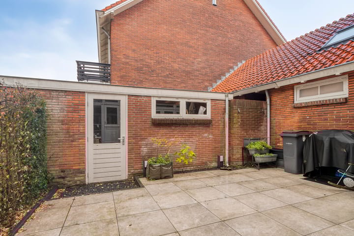 Foto 11 van Van den Broekelaan 1