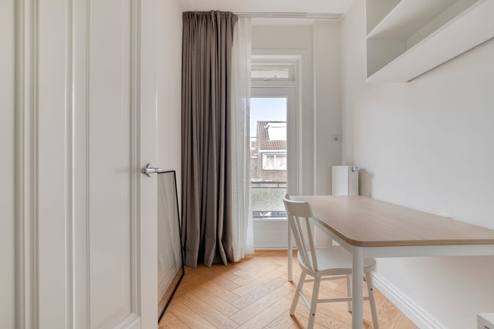 Foto 27 van Van den Broekelaan 1