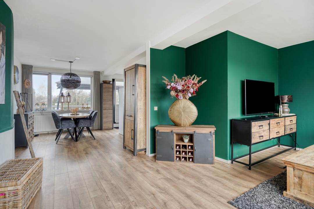 Photo 11 of Weerdingerstraat 49