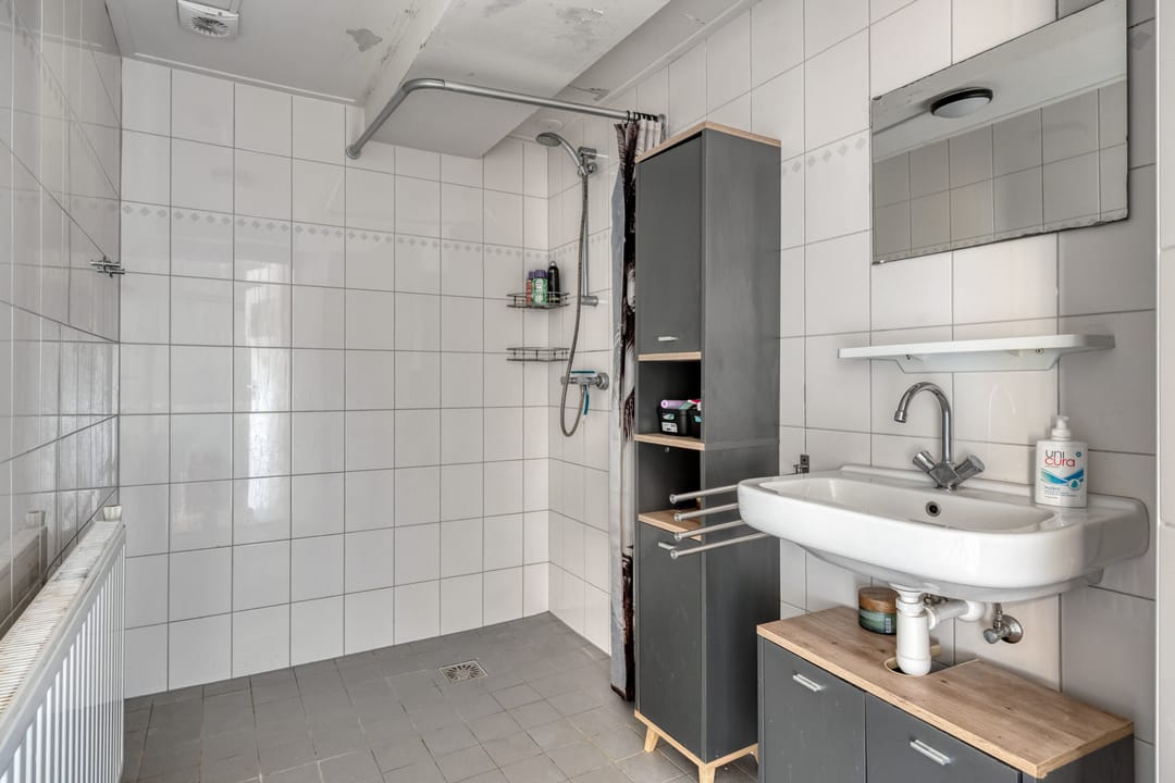 Photo 28 of Weerdingerstraat 49