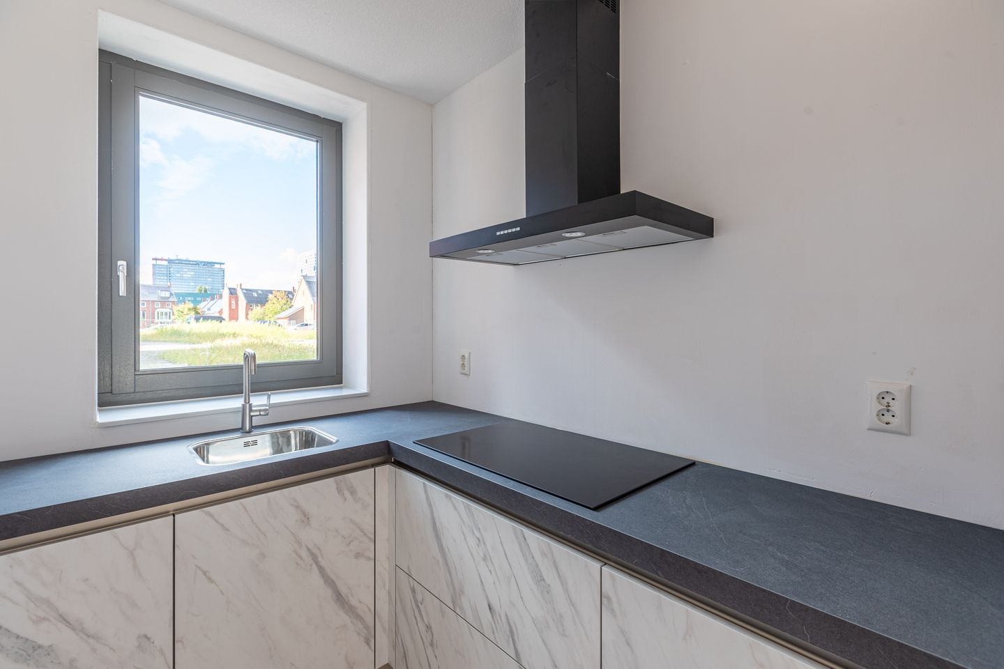 Photo 20 of Van Moorselplantsoen 18