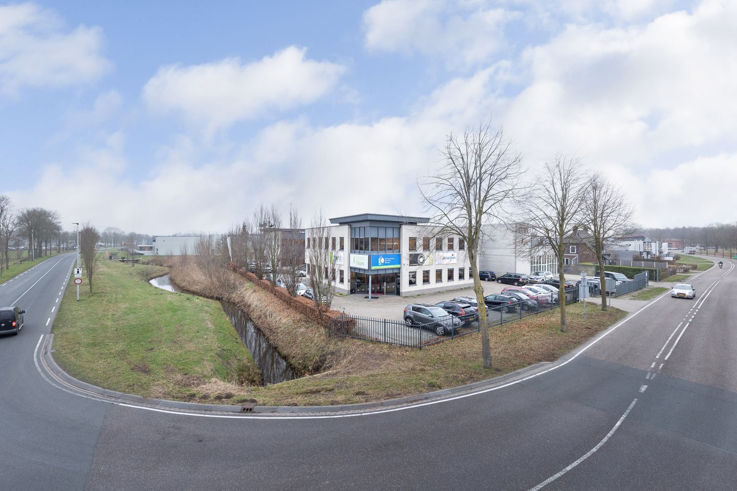 View photo 1 of Ommelseweg 56