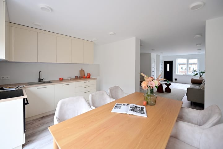 Photo 4 of Bellstraat 15