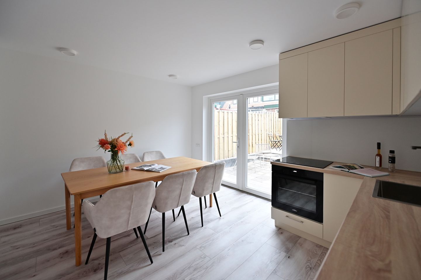 Photo 5 of Bellstraat 15