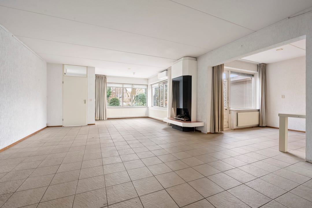Photo 2 of Van der Weidenlaan 7