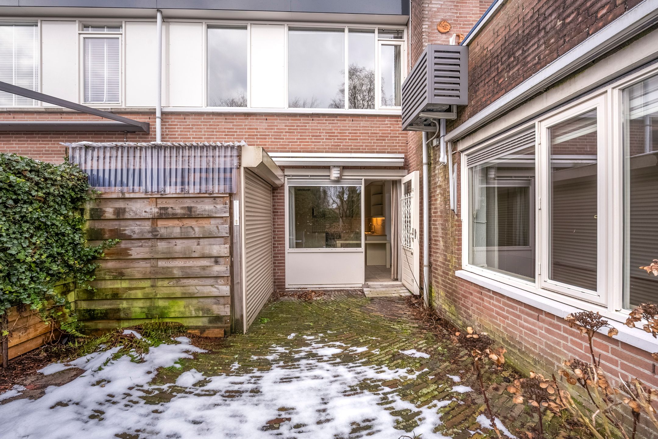 Photo 21 of Van der Weidenlaan 7