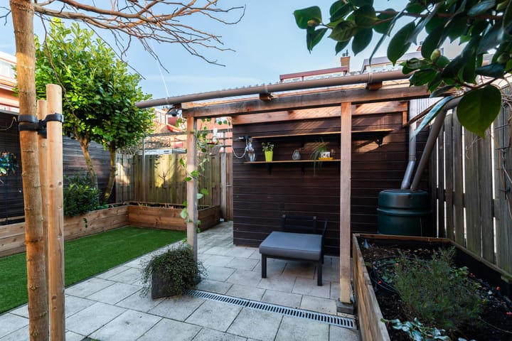 Photo 22 of De Does 8