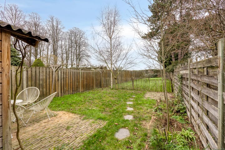 Photo 2 of Julianastraat 8