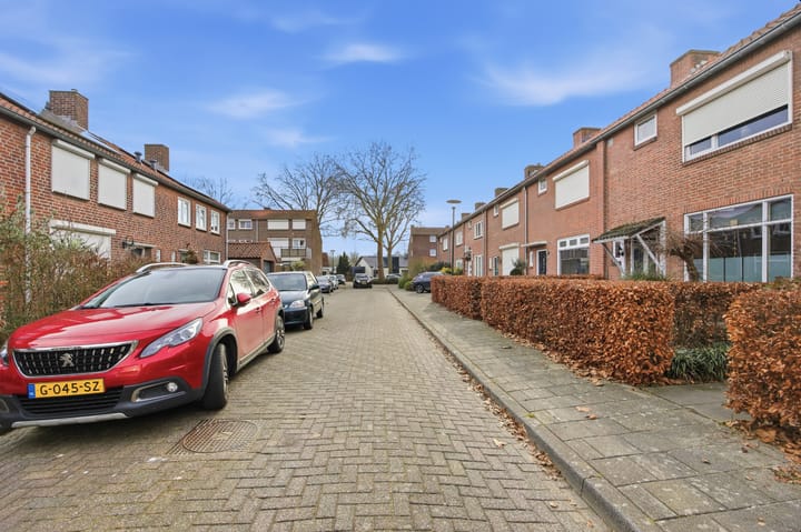 Foto 33 van Emiliastraat 19