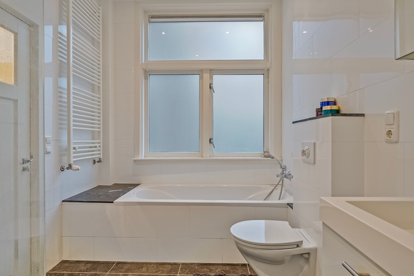 Photo 14 of Amsterdamse Veerkade 10-A