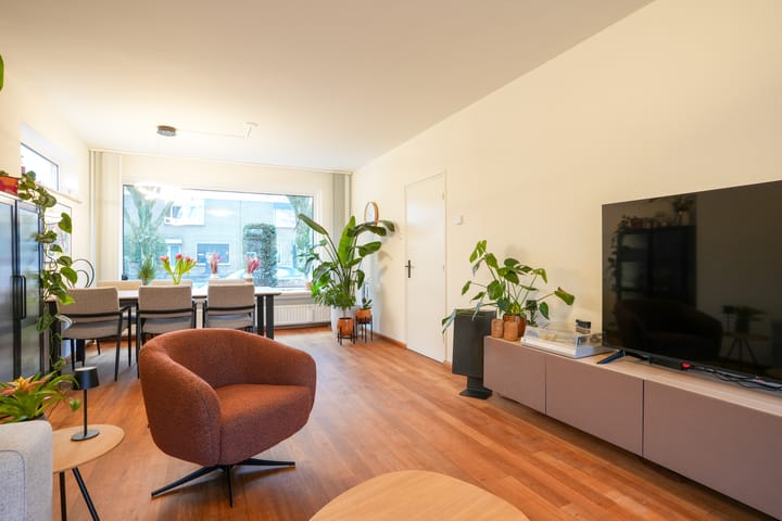 Photo 4 of Nobelstraat 19