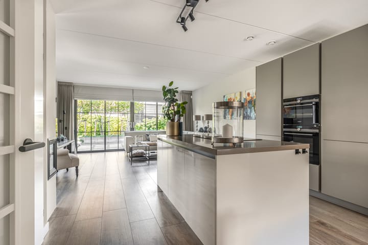 Photo 4 of Thomas Morelaan 99