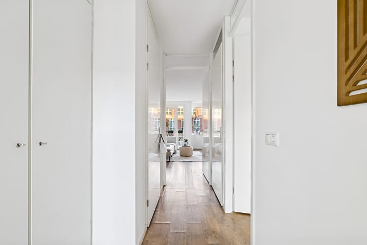 Foto 9 van San Marinostraat 25