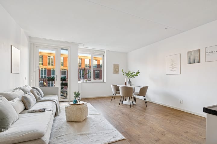 Foto 12 van San Marinostraat 25