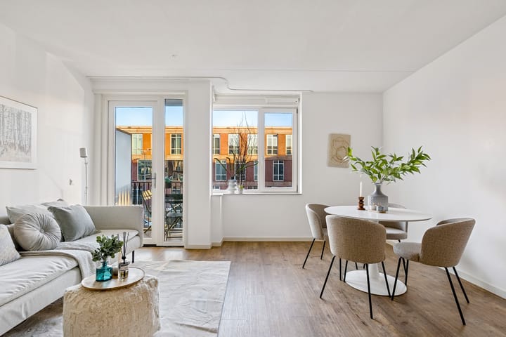 Foto 14 van San Marinostraat 25