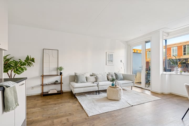 Foto 17 van San Marinostraat 25