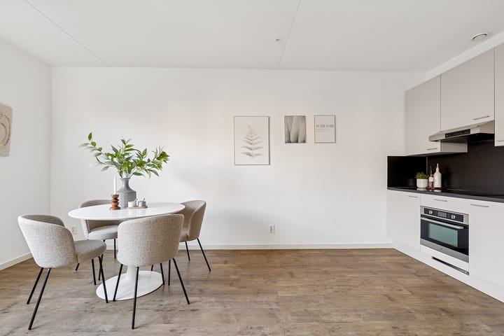 Foto 18 van San Marinostraat 25