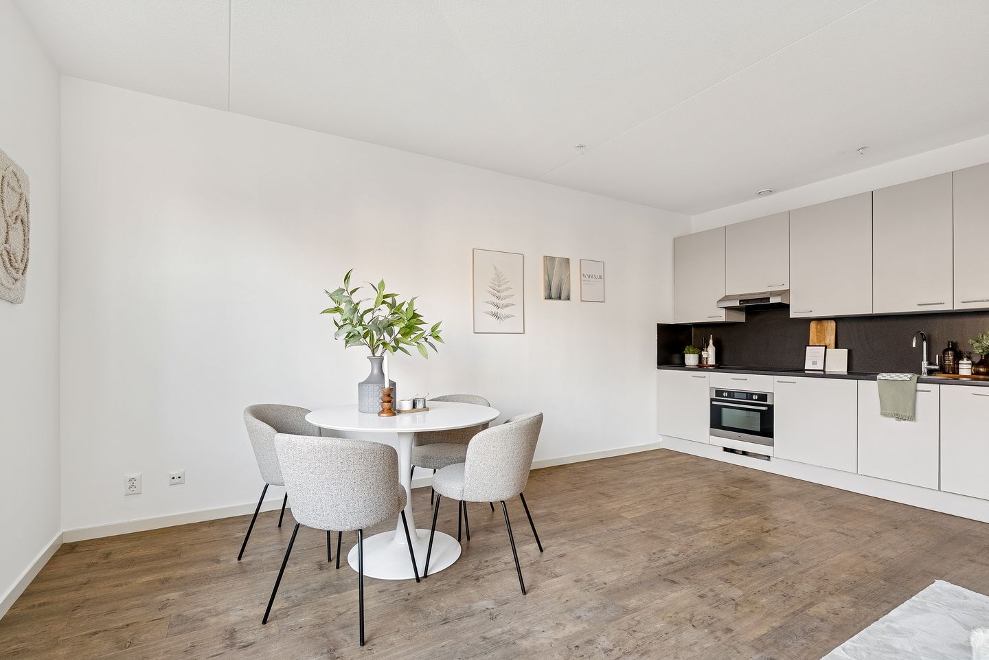 Foto 19 van San Marinostraat 25