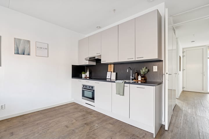 Foto 21 van San Marinostraat 25