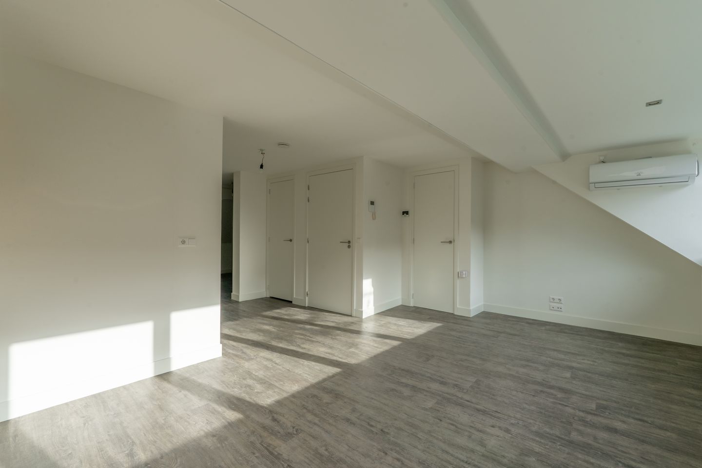 Foto 4 van Tweede Walstraat 163-B