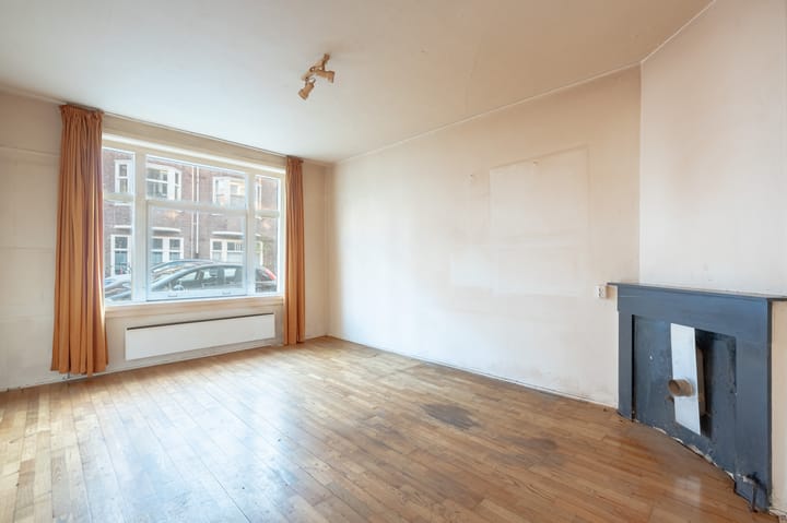 Photo 4 of Piet Gijzenbrugstraat 8-H