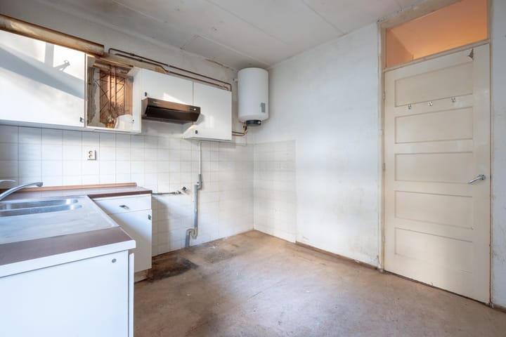 Photo 12 of Piet Gijzenbrugstraat 8-H