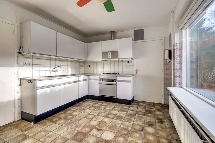 Photo 10 of Oosterhoutseweg 8