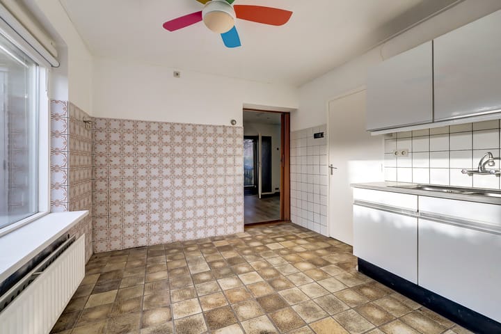 Photo 11 of Oosterhoutseweg 8