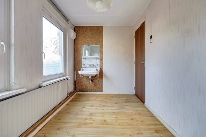 Photo 21 of Oosterhoutseweg 8