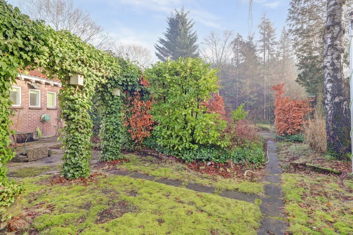 Photo 34 of Oosterhoutseweg 8