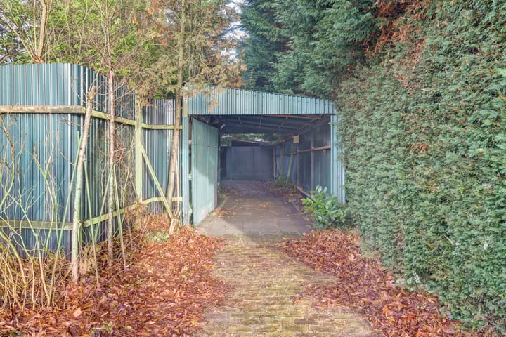 Photo 35 of Oosterhoutseweg 8